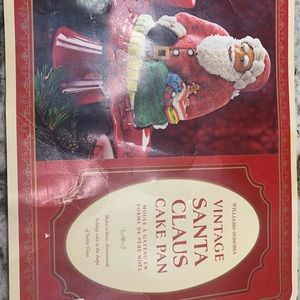NWT Santa cake pan from Williams Sonoma
